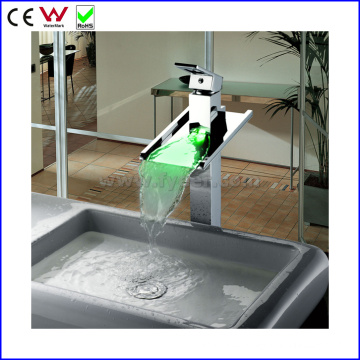 2015 New Waterfall 3 Color LED Vessel Tap Faucet (FD15053HF)